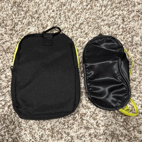 NWT - Picture 3 of 4